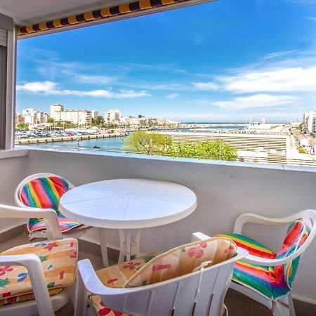 Stunning Apartment In Gandia With Kitchen Exterior foto