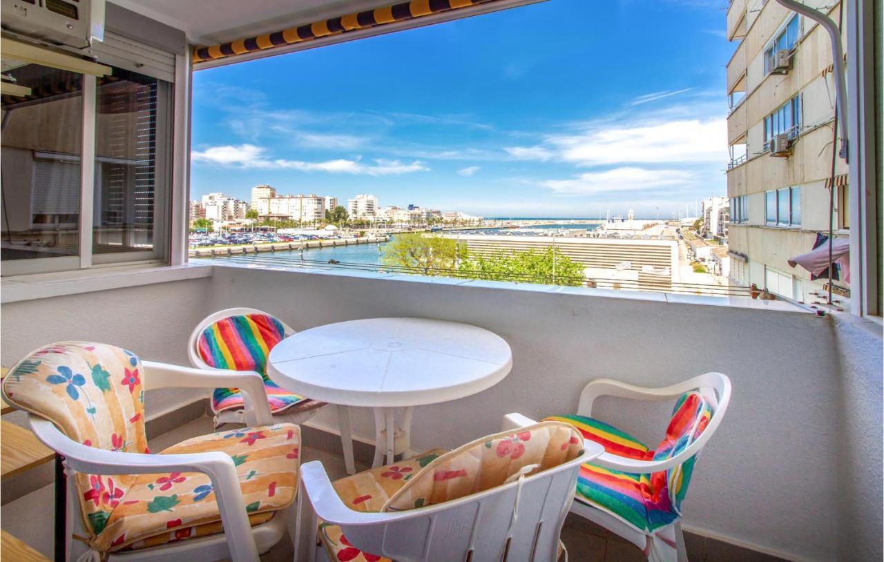 Stunning Apartment In Gandia With Kitchen Exterior foto